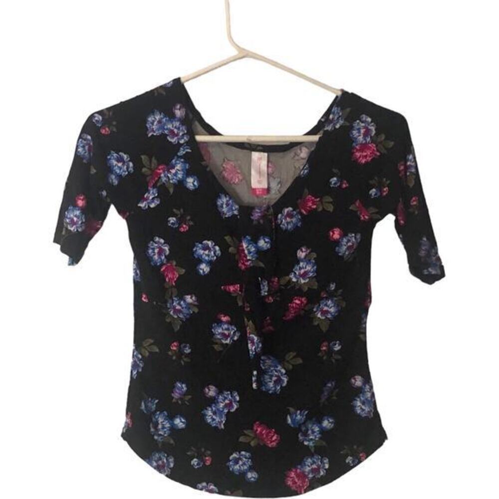 No Boundaries Womens Short Sleeve V-neck Blouse Black Floral Size S/3-5